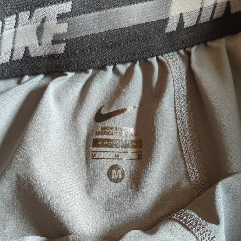 Nike Men's Gray Athletic Shorts - Picture 3 of 6